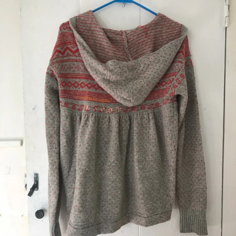 Sweater - Picture 3 of 8